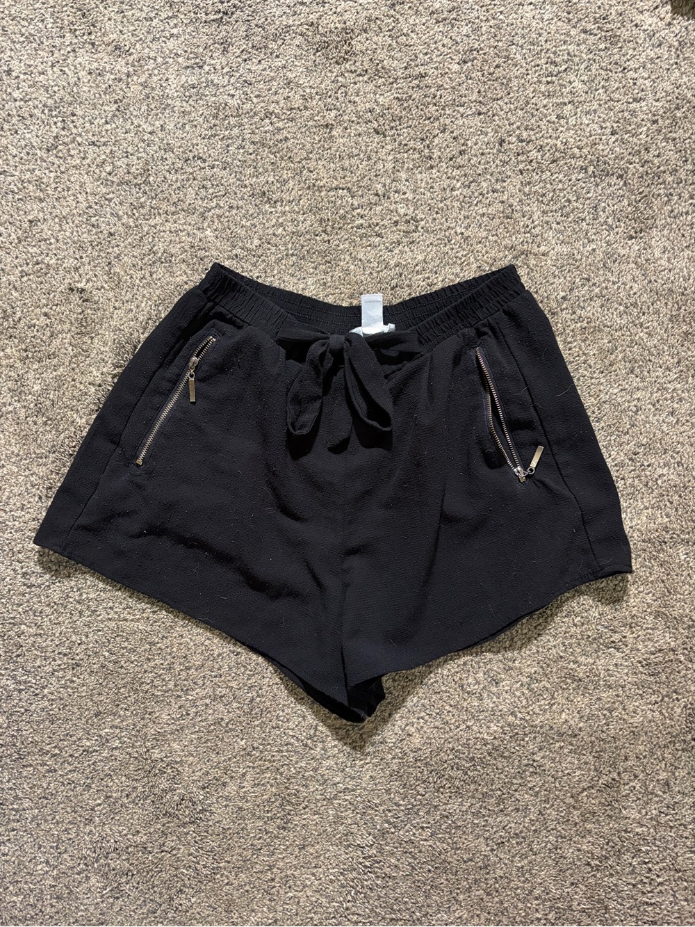 3/$20 Streetwear Society Black Drawstring Athletic Shorts with Zip Pockets